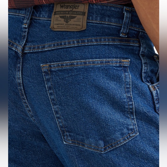 WRANGLER® COMFORT SOLUTIONS SERIES COMFORT FIT JEAN IN DARK FLEX - Picture 3 of 5